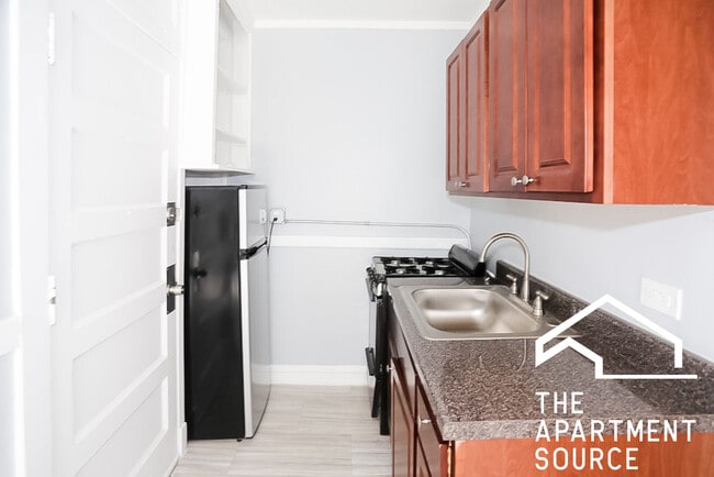 Foto del edificio - 3257 W Wrightwood Ave