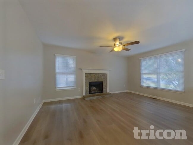 Building Photo - 1753 Independence Dr