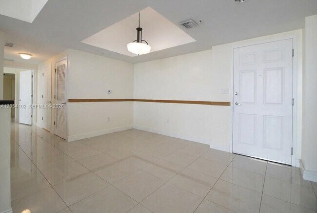 Foto del edificio - 140 S Dixie Hwy