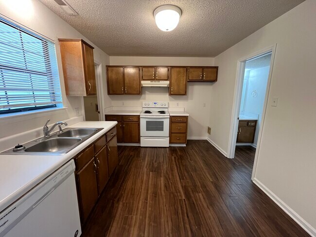 Foto del edificio - 1319 Stratton Place Dr