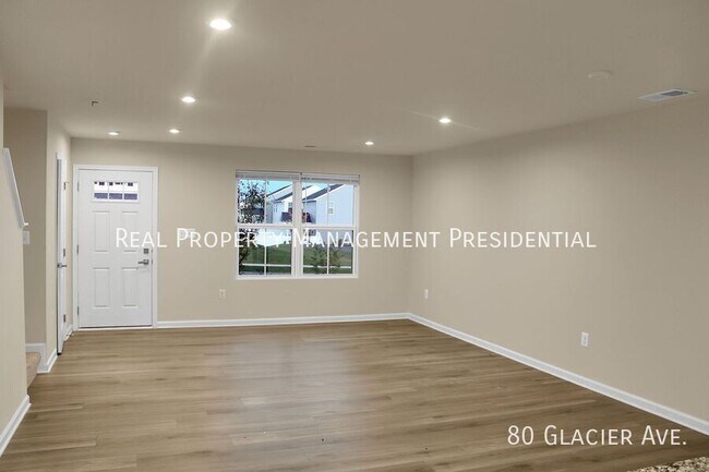 Foto del edificio - 80 Glacier Ave