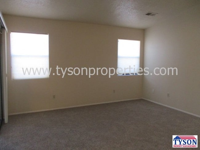 Building Photo - 6269 Apache Plume Rd NE