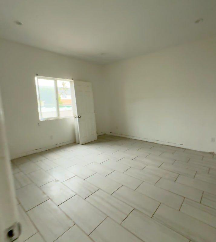 Photo - 127 E 11th St (San Bernardino, CA)