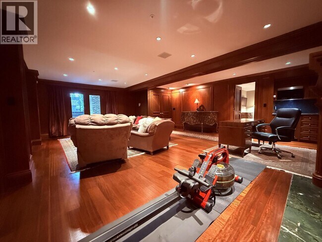 Photo du bâtiment - 3637 Pine Cres