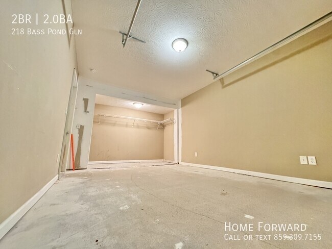 Foto del edificio - 218 Bass Pond Glen Dr