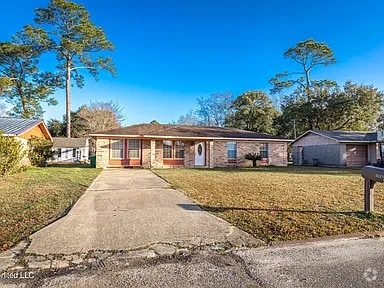 Building Photo - 5117 Potomac Dr