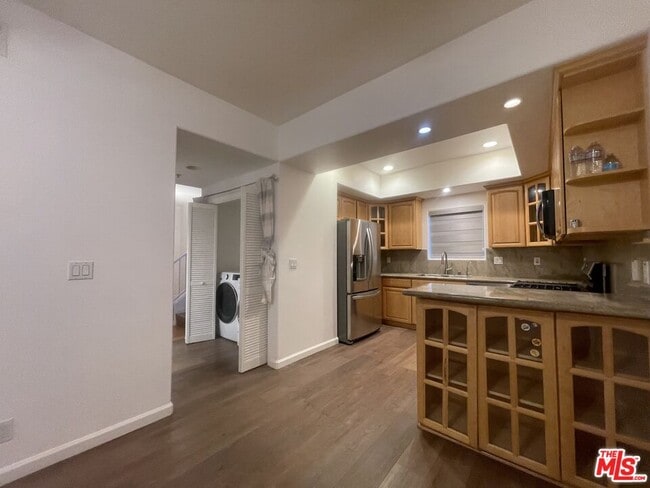 Building Photo - 2315 Mira Vista Ave