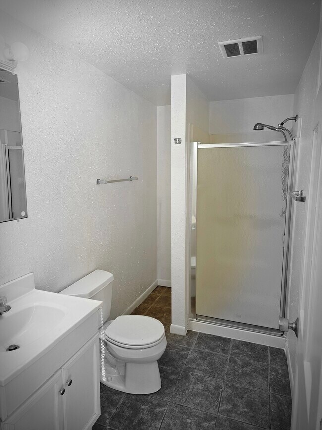 Foto del edificio - 244 S 4th St