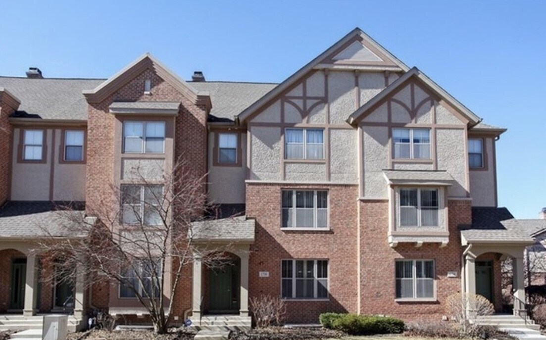 Primary Photo - 1738 Tudor Ln
