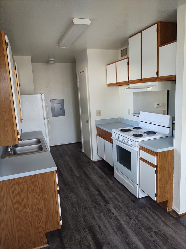 Building Photo - 716 Gardner Dr