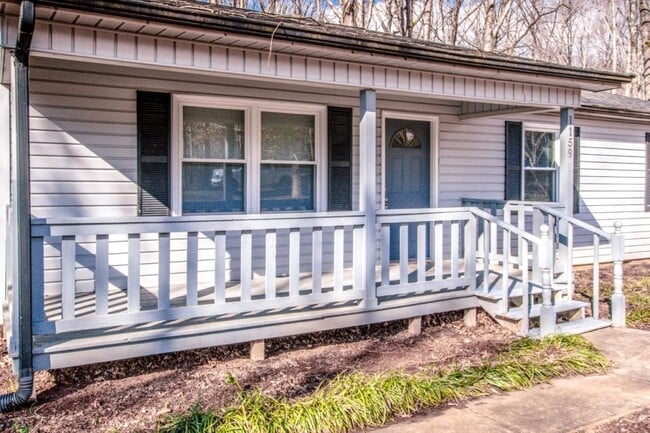 Foto del edificio - 1159 Camp Creek Rd