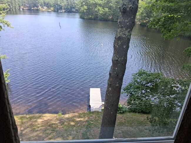 Foto del edificio - 40 Brooks Pond Rd