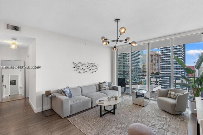 Foto del edificio - 79 SW 12th St
