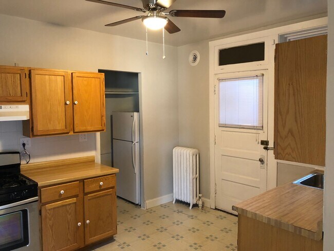 Building Photo - 5219 N Christiana Ave