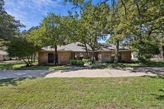Building Photo - 2200 Shadow Creek Ct