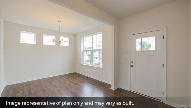 Building Photo - 109 Hawthorne Ln