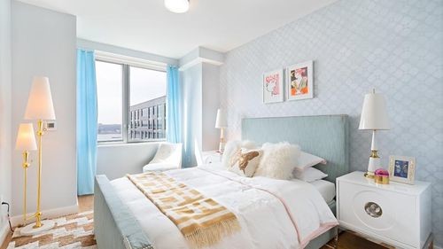 Building Photo - 606 W 57th St