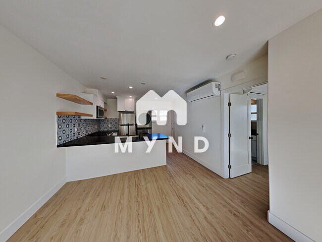 Foto del edificio - 3835 3rd Ave Apt 7