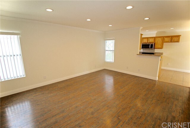 Building Photo - 1159 Linden Ave