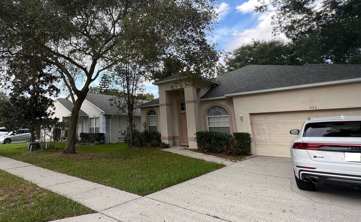 Primary Photo - Beautiful 4/2 home in Apopka ~ Fenced In Y...