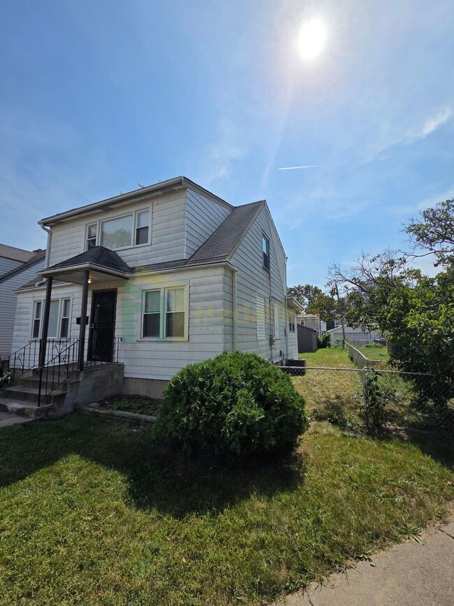 Building Photo - 3817 W 85th Pl