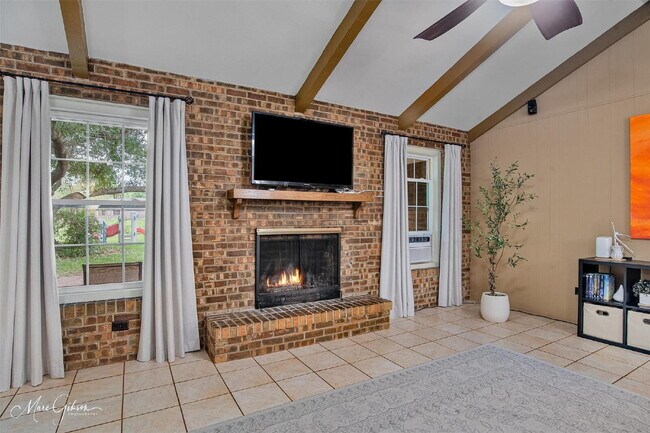 Foto del edificio - 7440 Camelback Dr