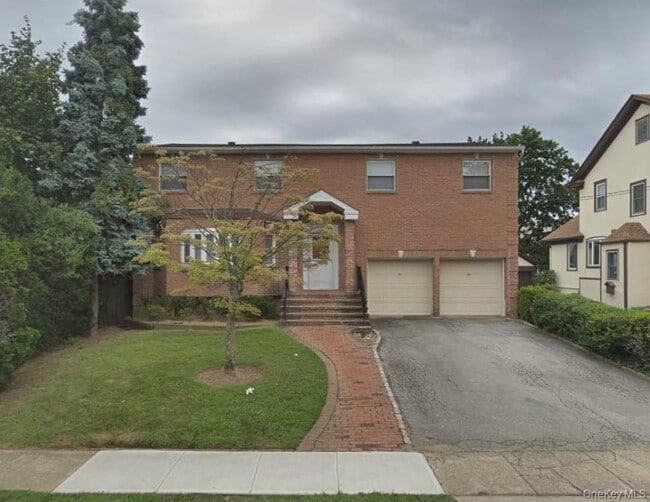 Building Photo - 375 Marlborough Rd