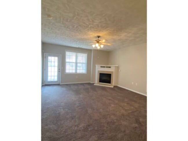Building Photo - 4030 Bardstown Drive #102 Fayetteville, Nc...