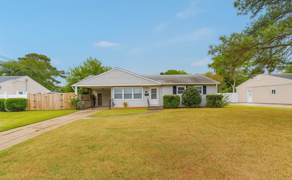 Primary Photo - Charming 3 bedroom