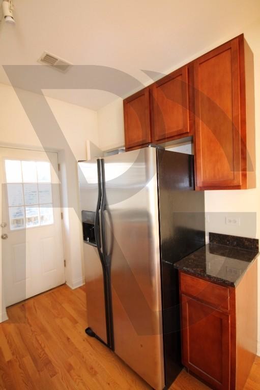 Foto del edificio - 3238 W Leland Ave