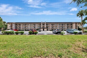 Building Photo - 102 Capri Isles Blvd