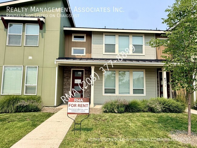 Building Photo - 404 N Traquair Ln