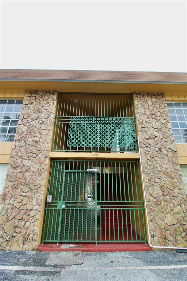 Foto del edificio - 2290 NW N River Dr