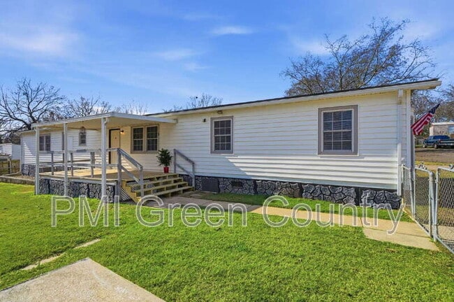 Foto del edificio - 834 W 138th St S