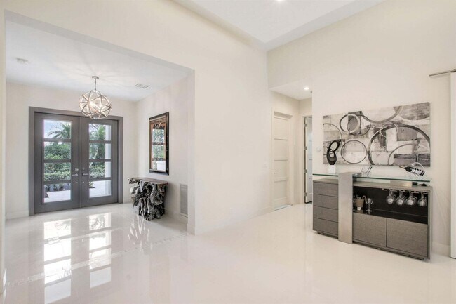Foto del edificio - 124 Golf Village Blvd