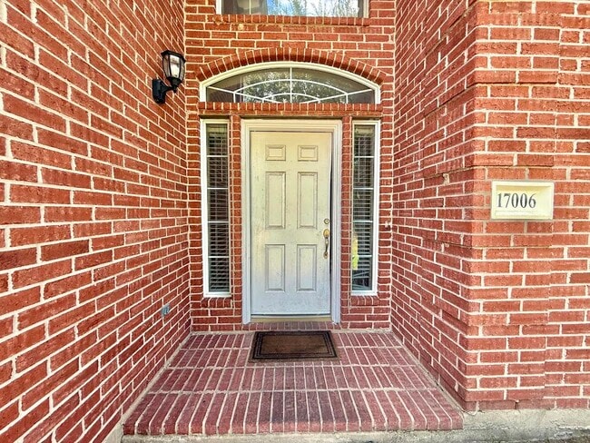 Building Photo - 17006 Maricella Cir
