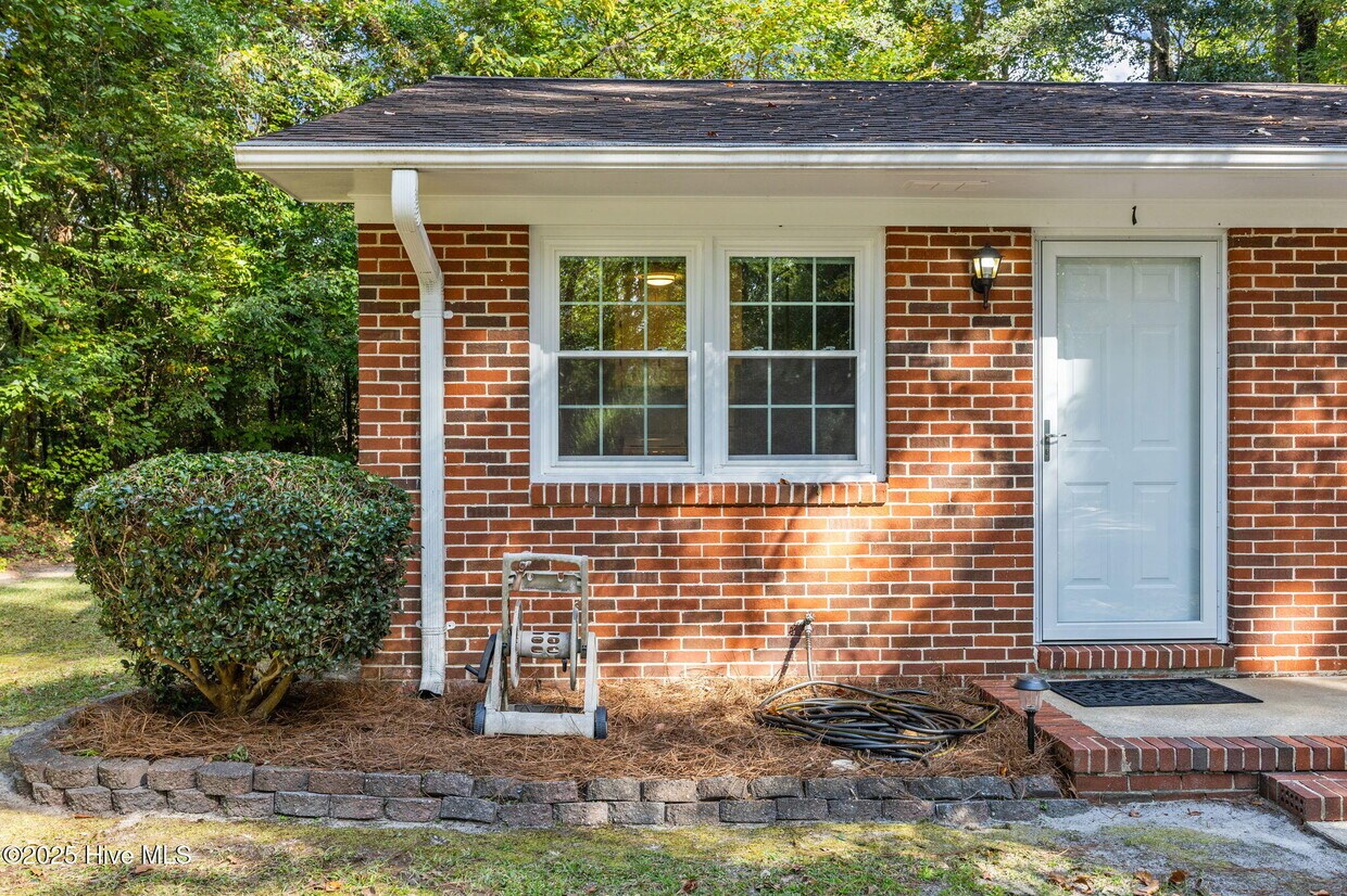 Foto principal - 1190 Gould Rd
