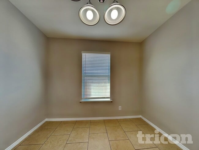 Building Photo - 8147 Steep Valley