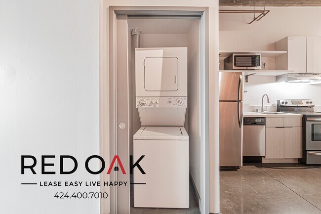 Foto del edificio - 430 S Broadway