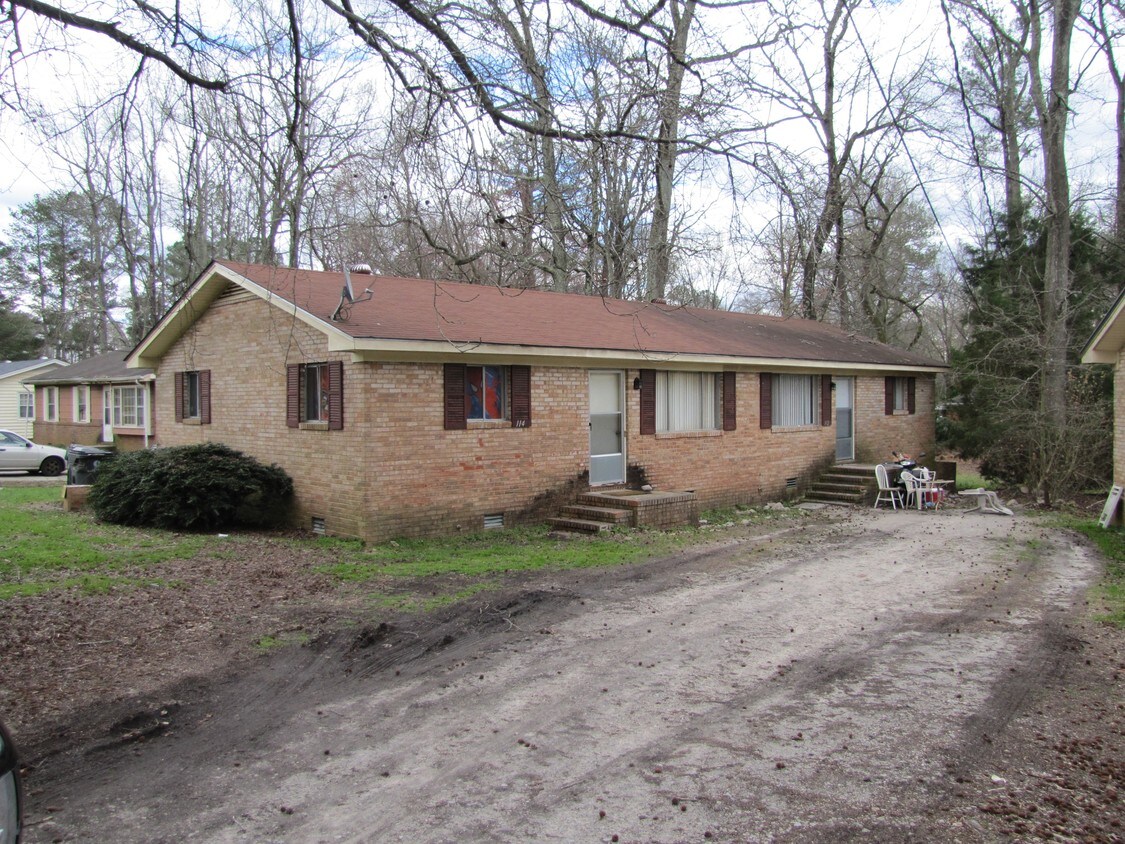 Building Photo - McIver Street Duplexes
