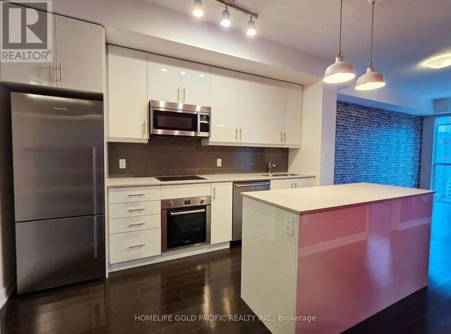 Building Photo - 1 The Esplanade