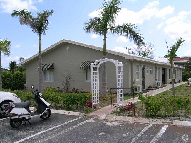 Foto del edificio - 1211 NE 8th Ave