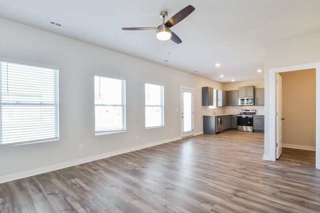 Foto del edificio - 26350 Valley Ridge Rd
