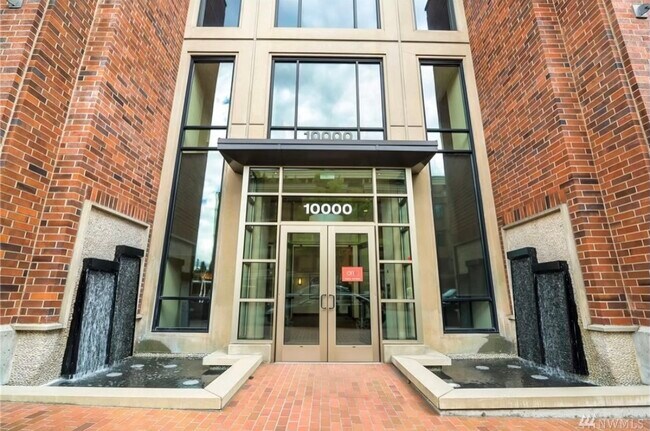 Foto del edificio - 10000 Main St