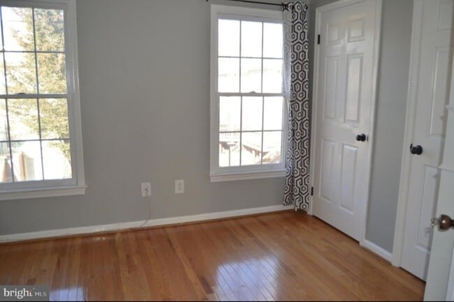 Building Photo - 3001 Colonial Springs Ct