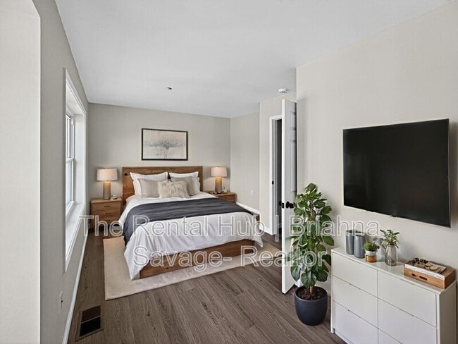 Photo - 17 Bowman Ave Townhome