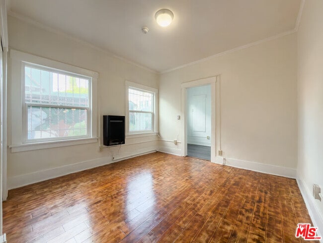 Foto del edificio - 434 S Rampart Blvd