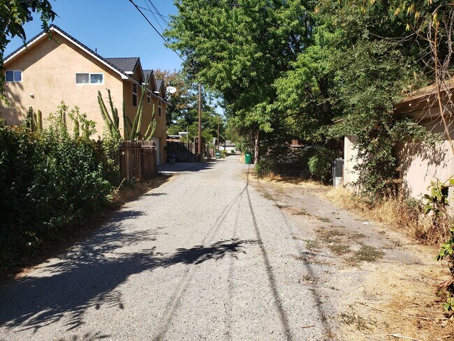 Foto del edificio - 1524 1/2 Citrus Ave