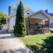 Building Photo - 2140 N Central Ave