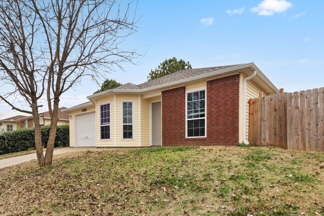 Building Photo - Completely Renovated Springdale Home - Close to schools, shopping, restaurants and more!